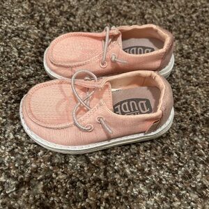 My little one has chunky feet. Hey dudes and chunky feet are not a good mix.